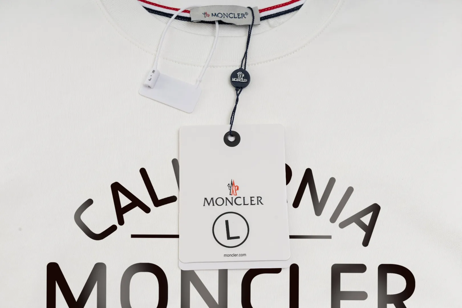 【 Quality】【 MONCLER】【In Stock 】 2024 New Arrival Premium 3D LOGO ， ， Premium ⚠️ ： 460 ， 21S 10S 26/2 1*1 ！ ， ， ， ， ， ！ Same Style ✔️ Same Style： ❗ ✔️【 Same Style， In Stock！】 ➡️Size：S M L XL XXL ➡️ ：Black White ⚠️Size Size